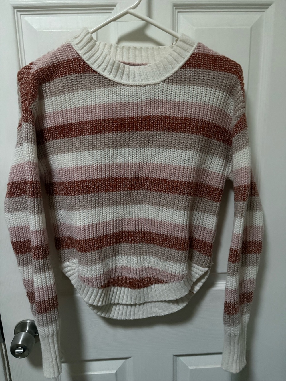 SO Striped Crewneck Sweater in White, Mauve & Rust